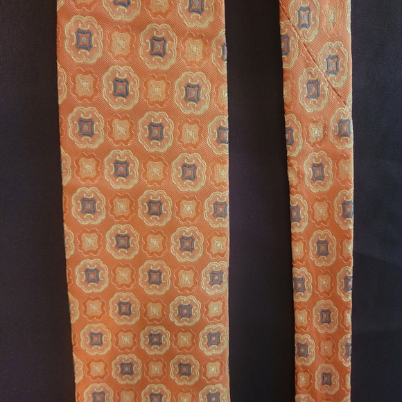 Hart Schaffner Marx Pink Patterned Silk Tie - Picture 4 of 5